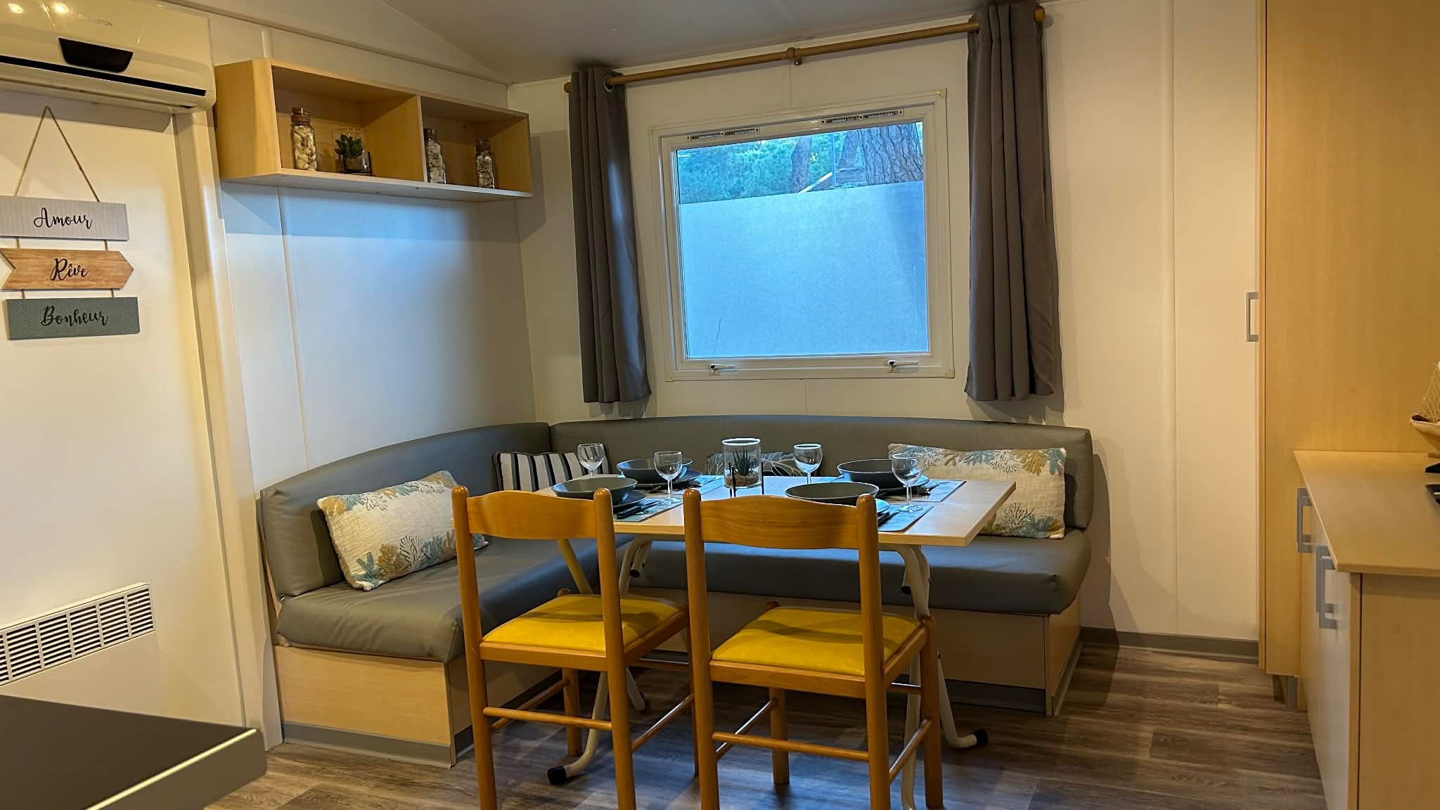 Mobil home 2 chambres au sein du Village Les Sables d'Or à Agde